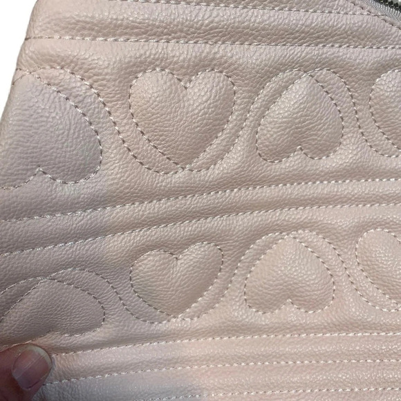 BETSY JOHNSON Heart Pink Quilted Wristlet - Picture 3 of 5